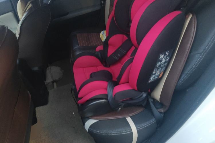 Used Luxgen U6 SUV 2014 1.8T Charm Version Left Rear Seat