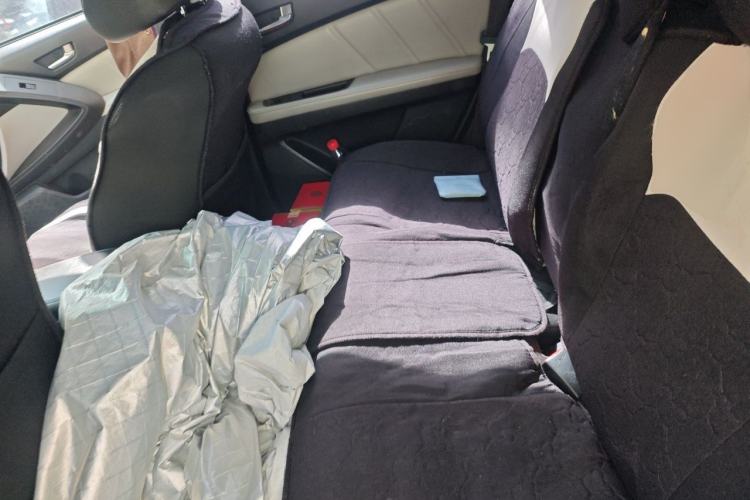 Used Luxgen U6 SUV 2014 1.8T Charm Version Left Rear Seat