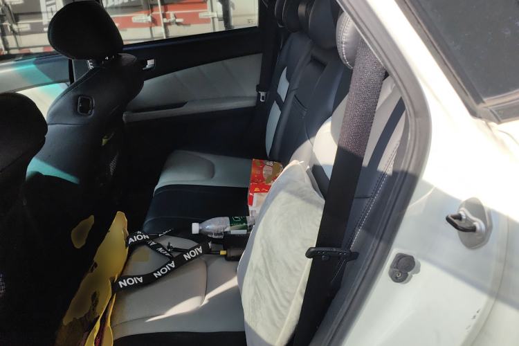 Used Luxgen U6 SUV 2014 2.0T ZhiZun Model Left Rear Seat