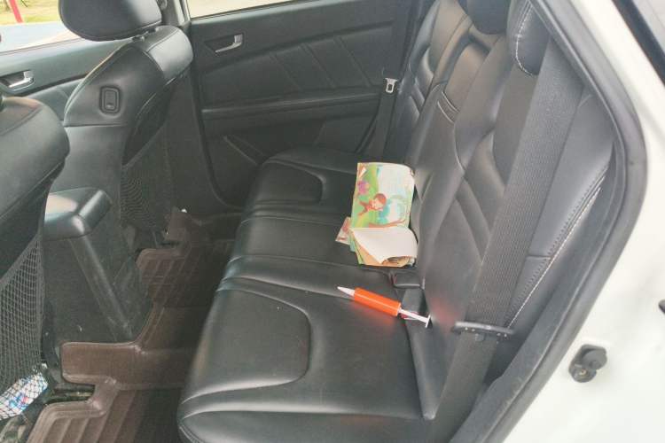 Used Luxgen U6 SUV 2014 1.8T Fashion Edition Left Rear Seat