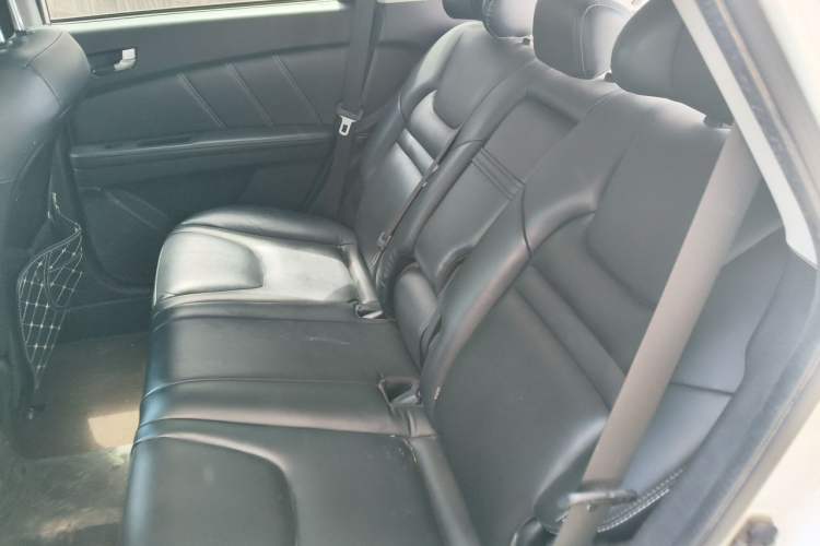Used Luxgen U6 SUV 2014 1.8T Fashion Edition Left Rear Seat