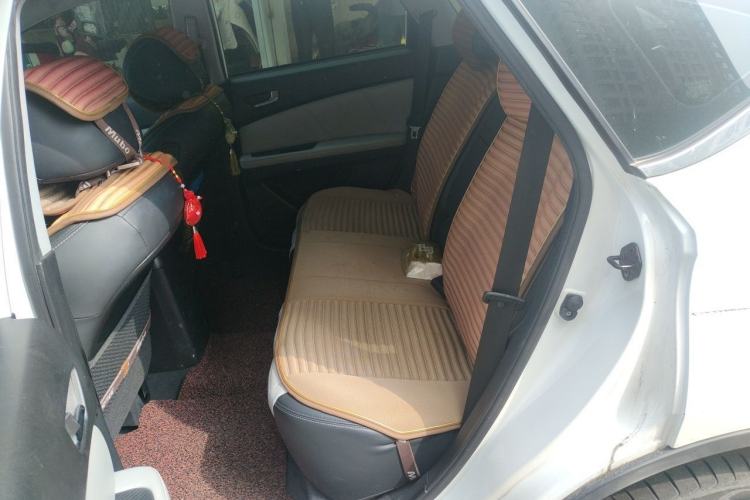 Used Luxgen U6 SUV 2014 1.8T Fashion Edition Left Rear Seat