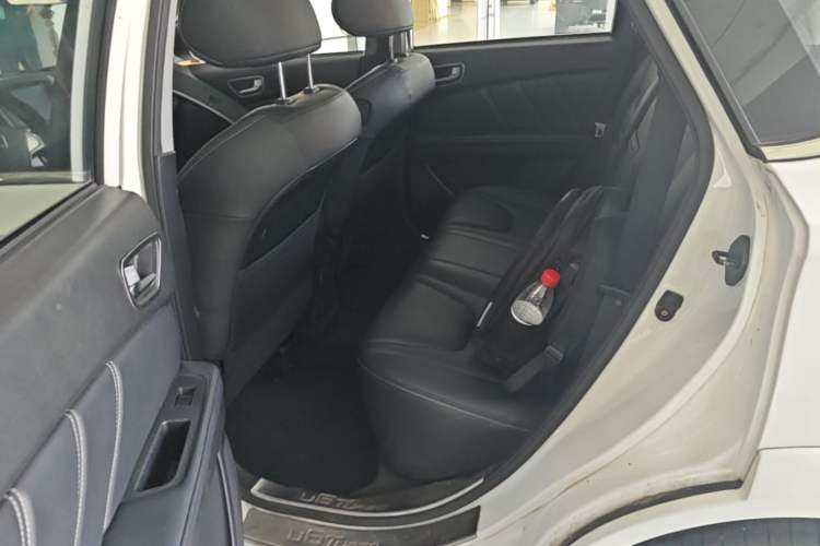 Used Luxgen U6 SUV 2014 1.8T Fashion Edition Left Rear Seat