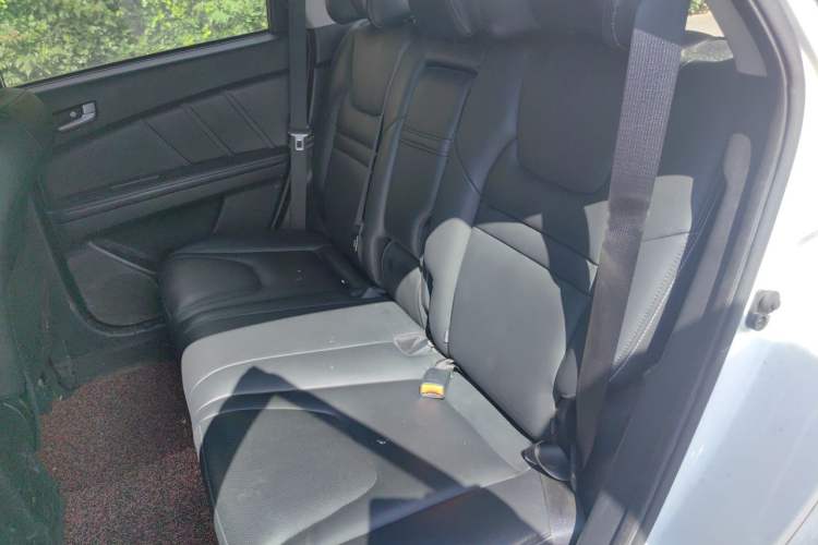 Used Luxgen U6 SUV 2014 1.8T Fashion Edition Left Rear Seat