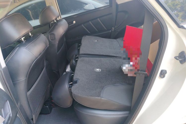 Used Luxgen U6 SUV 2014 1.8T ZhiZun Model Left Rear Seat