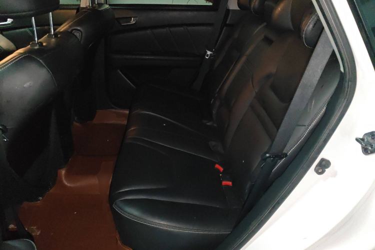 Used Luxgen U6 SUV 2014 1.8T Fashion Edition Left Rear Seat