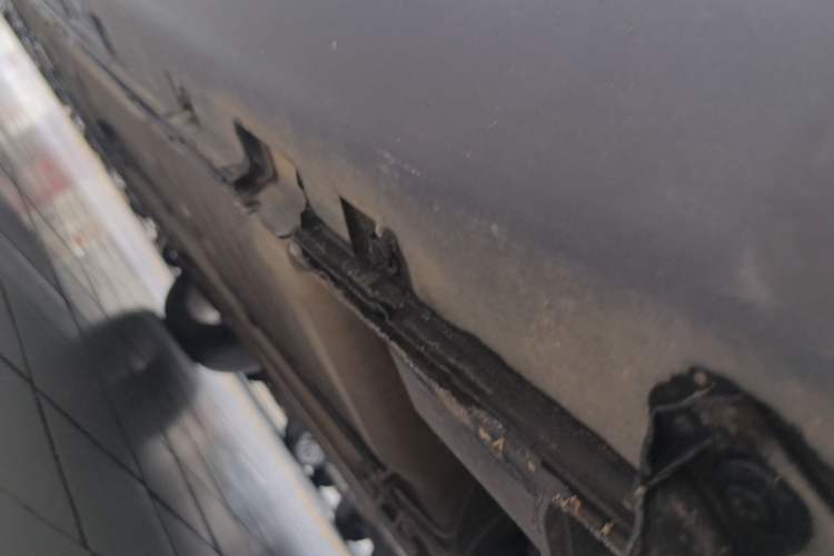 Used Luxgen U6 SUV 2014 1.8T Fashion Edition Left Side Sill