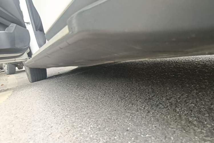 Used Luxgen U6 SUV 2014 1.8T Fashion Edition Left Side Sill