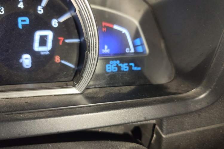 Used Luxgen U6 SUV 2014 1.8T Charm Version Odometer Close Up