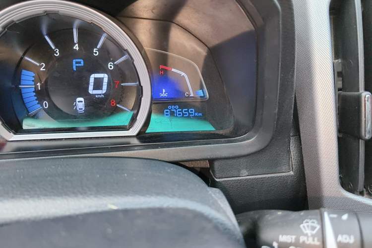 Used Luxgen U6 SUV 2014 1.8T Fashion Edition Odometer Close Up