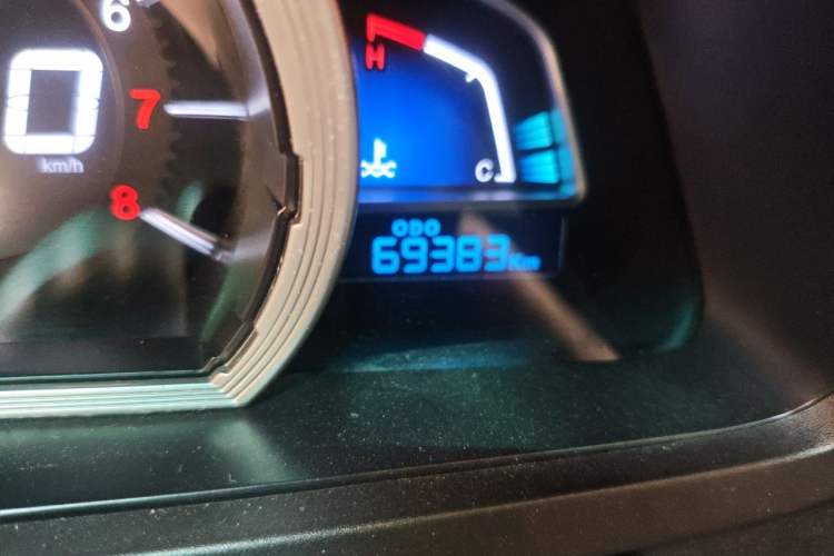 Used Luxgen U6 SUV 2014 1.8T Fashion Edition Odometer Close Up