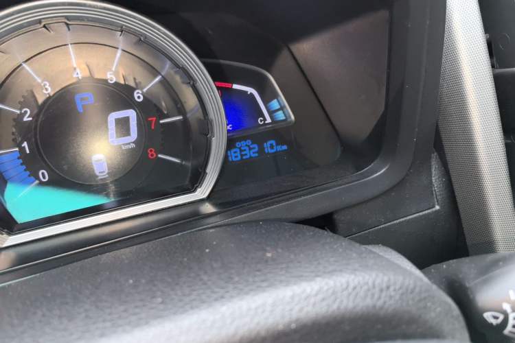 Used Luxgen U6 SUV 2014 1.8T Fashion Edition Odometer Close Up