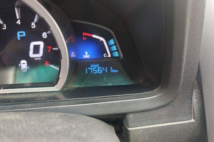 Used Luxgen U6 SUV 2014 1.8T Fashion Edition Odometer Close Up