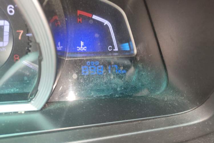 Used Luxgen U6 SUV 2014 1.8T Fashion Edition Odometer Close Up
