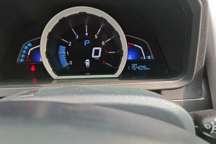 Used Luxgen U6 SUV 2014 1.8T Charm Version Odometer Close Up