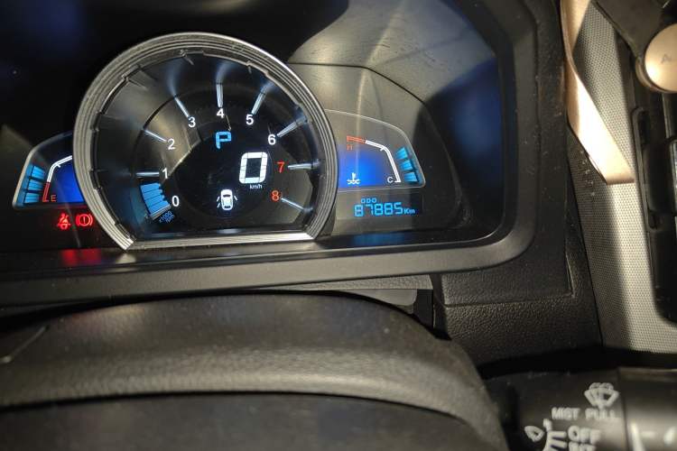 Used Luxgen U6 SUV 2014 1.8T Fashion Edition Odometer Close Up