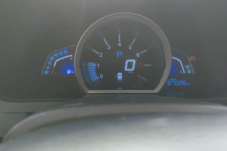 Used Luxgen U6 SUV 2014 1.8T Fashion Edition Odometer Close Up