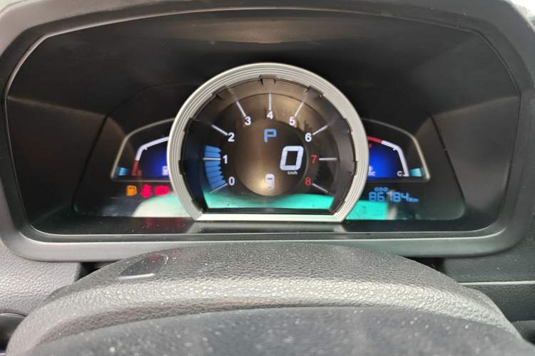 Used Luxgen U6 SUV 2014 2.0T Fashion Edition Odometer Close Up