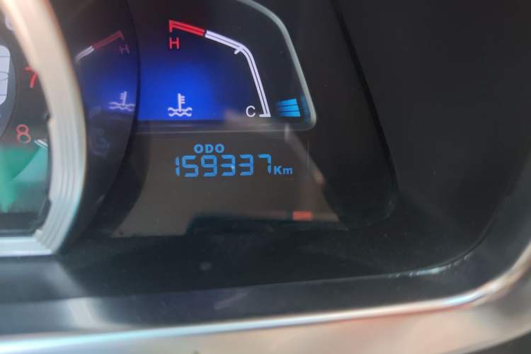 Used Luxgen U6 SUV 2014 2.0T Flagship Edition Odometer Close Up