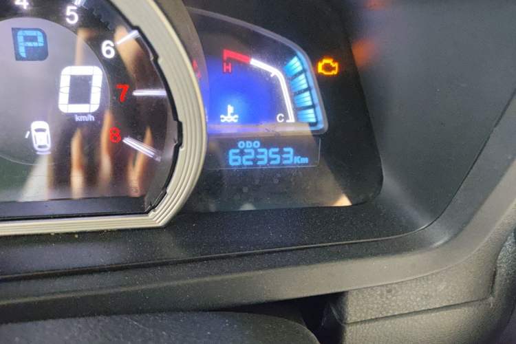 Used Luxgen U6 SUV 2014 1.8T Charm Version Odometer Close Up
