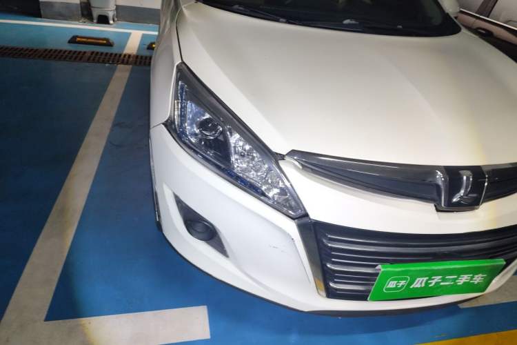 Used Luxgen U6 SUV 2014 1.8T Charm Version Right Front Headlight