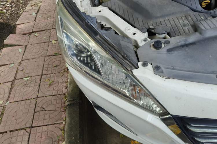 Used Luxgen U6 SUV 2014 1.8T Fashion Edition Right Front Headlight