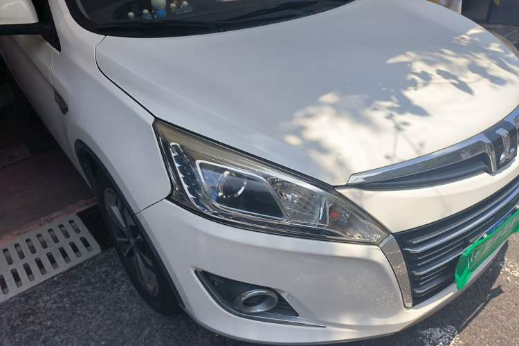 Used Luxgen U6 SUV 2014 1.8T Fashion Edition Right Front Headlight