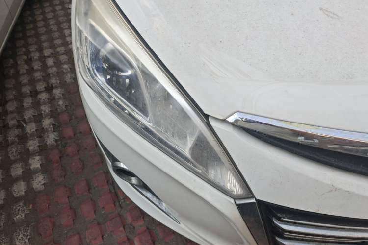 Used Luxgen U6 SUV 2014 1.8T Charm Version Right Front Headlight