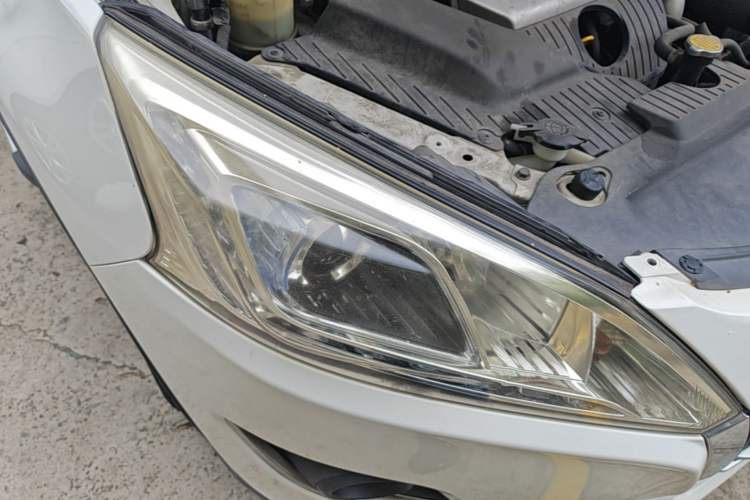 Used Luxgen U6 SUV 2014 1.8T Fashion Edition Right Front Headlight