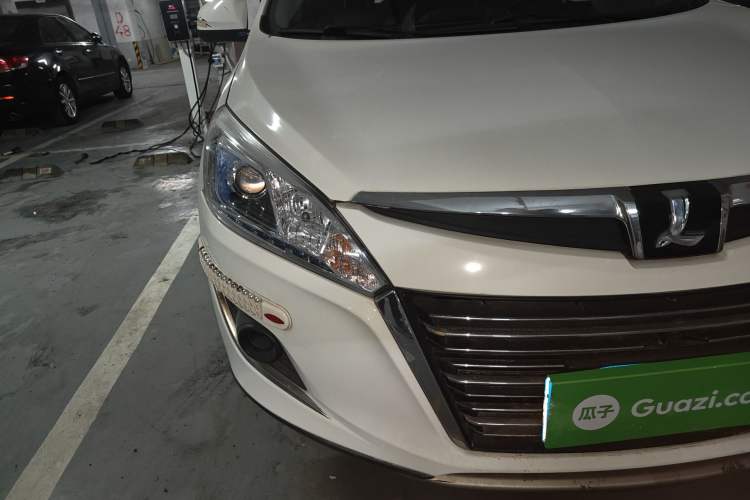 Used Luxgen U6 SUV 2014 1.8T Fashion Edition Right Front Headlight