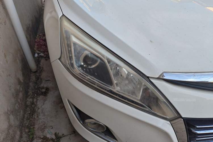 Used Luxgen U6 SUV 2014 1.8T New Innovation Type Right Front Headlight