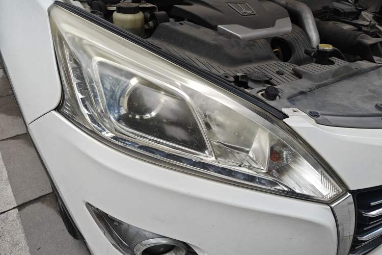 Used Luxgen U6 SUV 2014 2.0T Fashion Edition Right Front Headlight