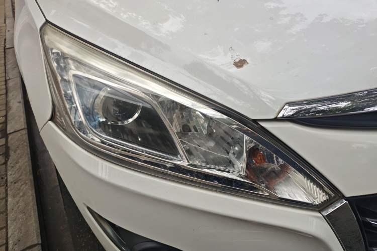 Used Luxgen U6 SUV 2014 1.8T Fashion Edition Right Front Headlight