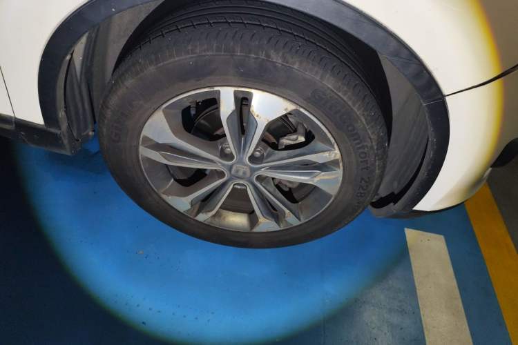 Used Luxgen U6 SUV 2014 1.8T Charm Version Right Front Wheel Hub