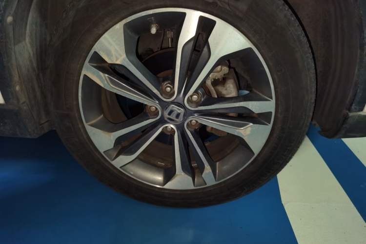 Used Luxgen U6 SUV 2014 1.8T Fashion Edition Right Front Wheel Hub