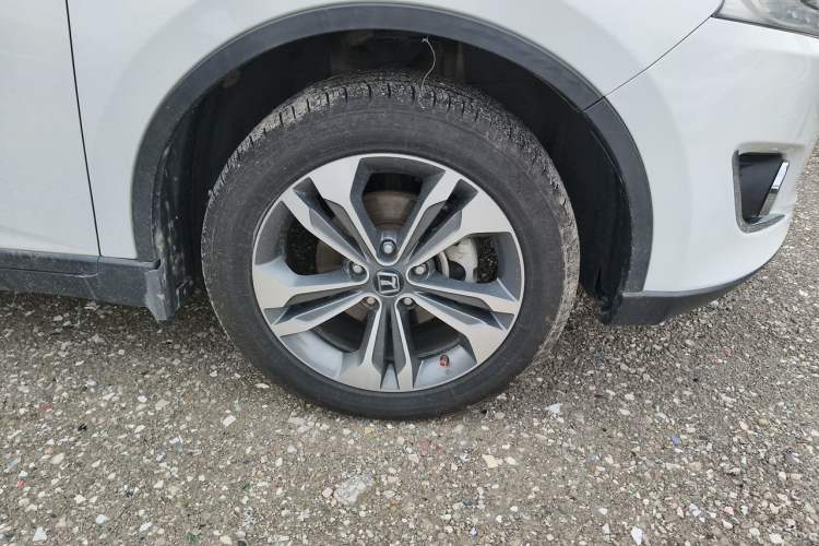 Used Luxgen U6 SUV 2014 1.8T Fashion Edition Right Front Wheel Hub