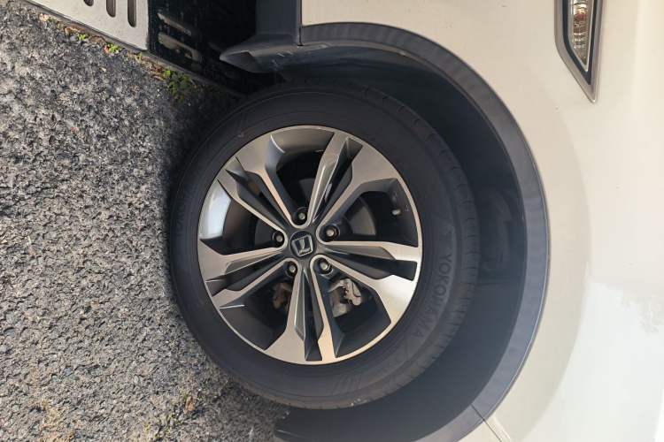 Used Luxgen U6 SUV 2014 1.8T Fashion Edition Right Front Wheel Hub