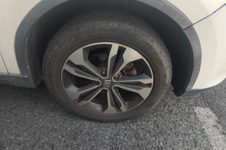 Used Luxgen U6 SUV 2014 1.8T Charm Version Right Front Wheel Hub