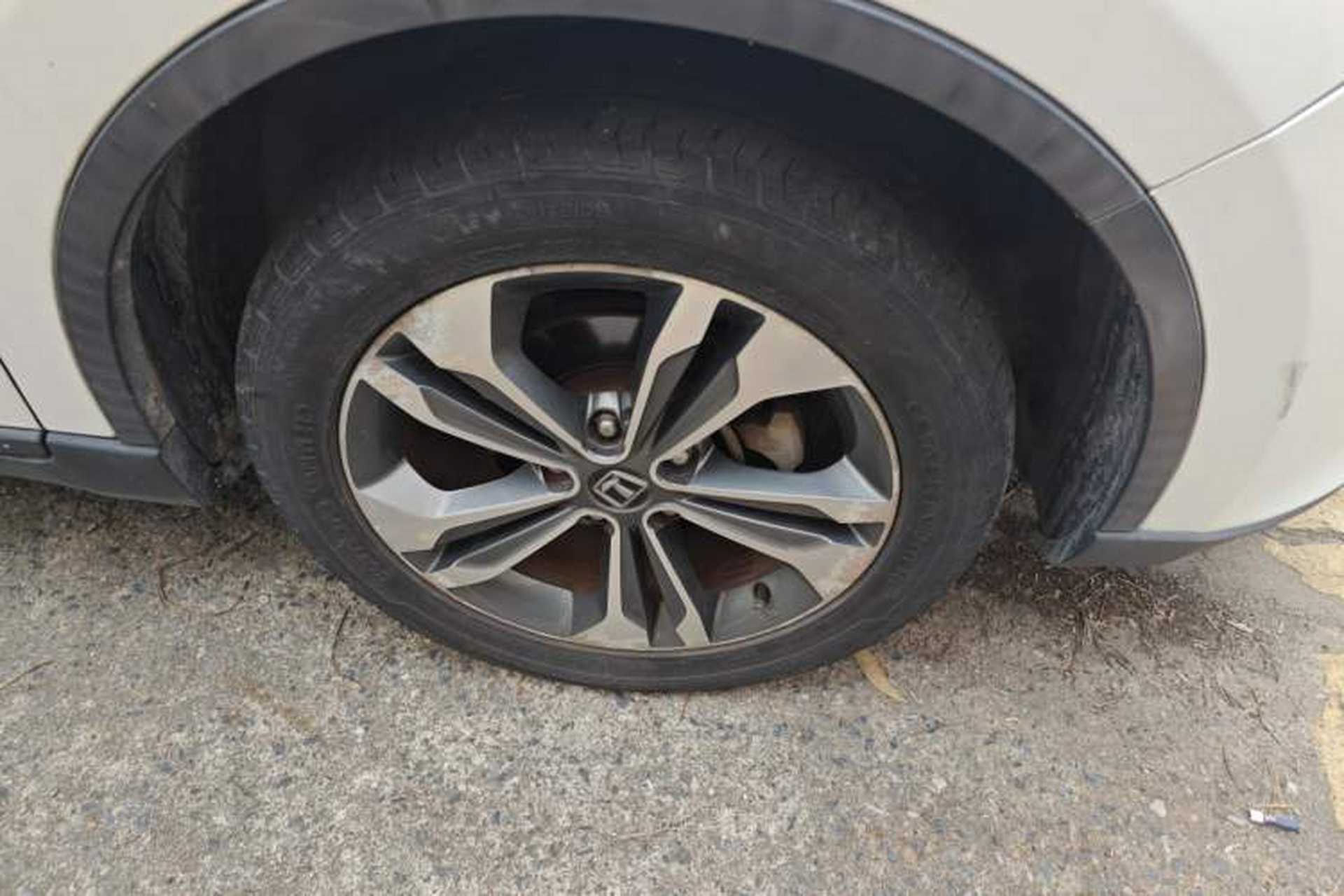 Used Luxgen U6 SUV 2014 2.0T ZhiZun Model Right Front Wheel Hub