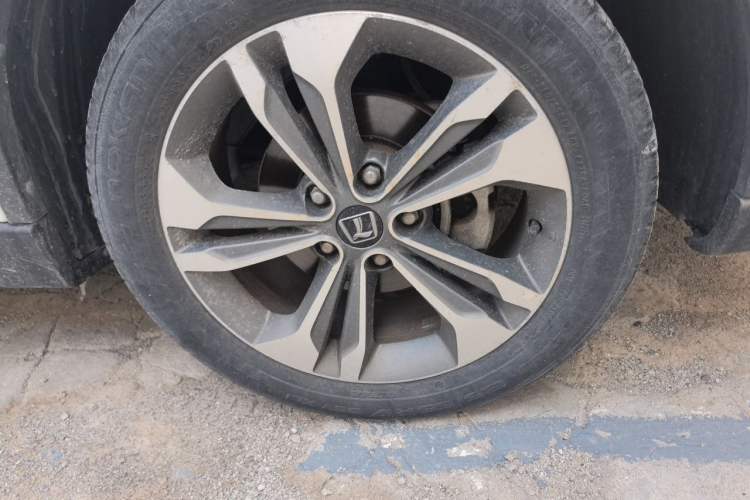 Used Luxgen U6 SUV 2014 1.8T Fashion Edition Right Front Wheel Hub