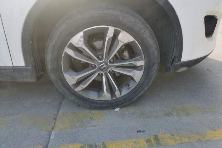 Used Luxgen U6 SUV 2014 1.8T Charm Version Right Front Wheel Hub