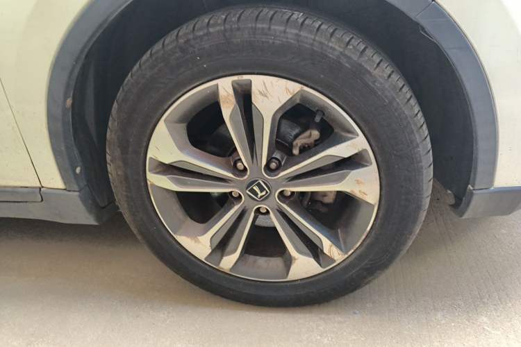 Used Luxgen U6 SUV 2014 1.8T ZhiZun Model Right Front Wheel Hub