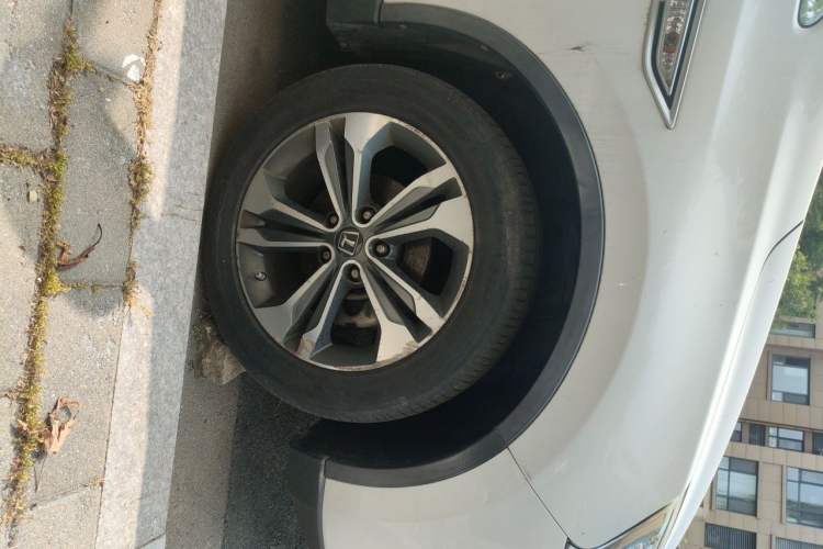 Used Luxgen U6 SUV 2014 1.8T Fashion Edition Right Front Wheel Hub