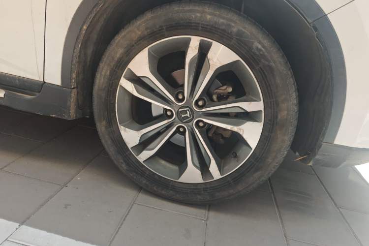 Used Luxgen U6 SUV 2014 2.0T Flagship Edition Right Front Wheel Hub
