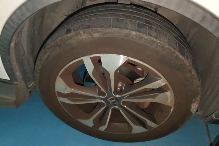 Used Luxgen U6 SUV 2014 1.8T Fashion Edition Right Front Wheel Hub