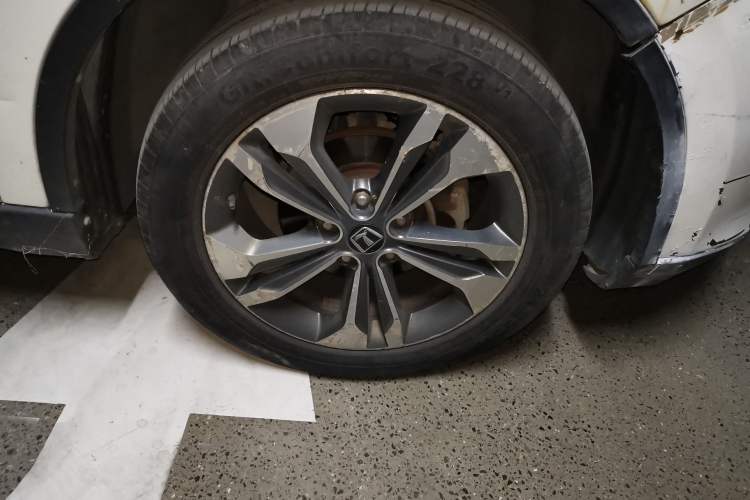 Used Luxgen U6 SUV 2014 1.8T Charm Version Right Front Wheel Hub