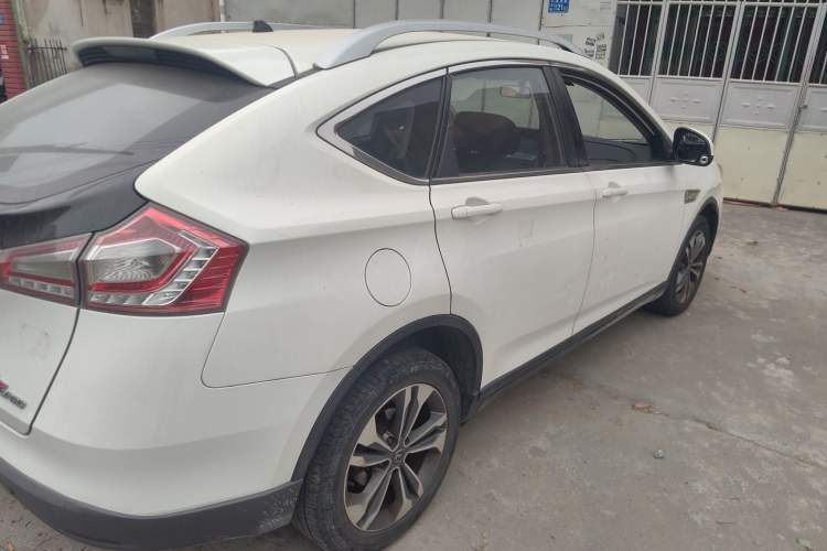 Used Luxgen U6 SUV 2014 2.0T ZhiZun Model Right Rear Taillight