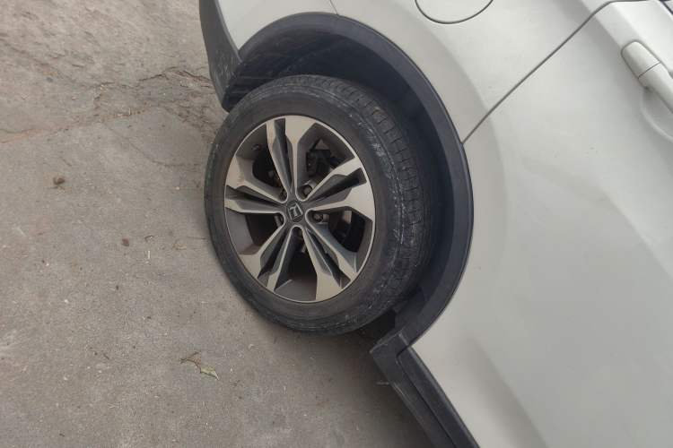 Used Luxgen U6 SUV 2014 2.0T ZhiZun Model Right Rear Wheel Hub