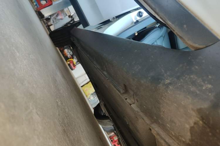 Used Luxgen U6 SUV 2014 1.8T ZhiZun Model Right Side Sill