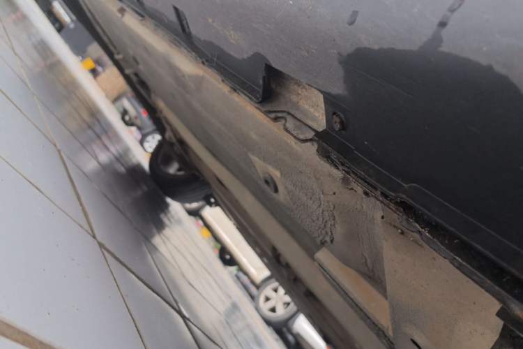 Used Luxgen U6 SUV 2014 1.8T Fashion Edition Right Side Sill